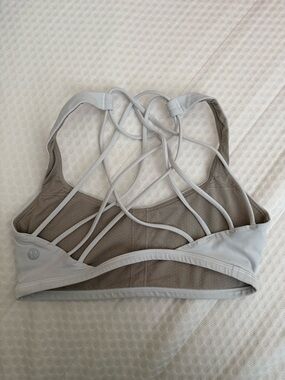 Lululemon White Free to Be Bra size 4